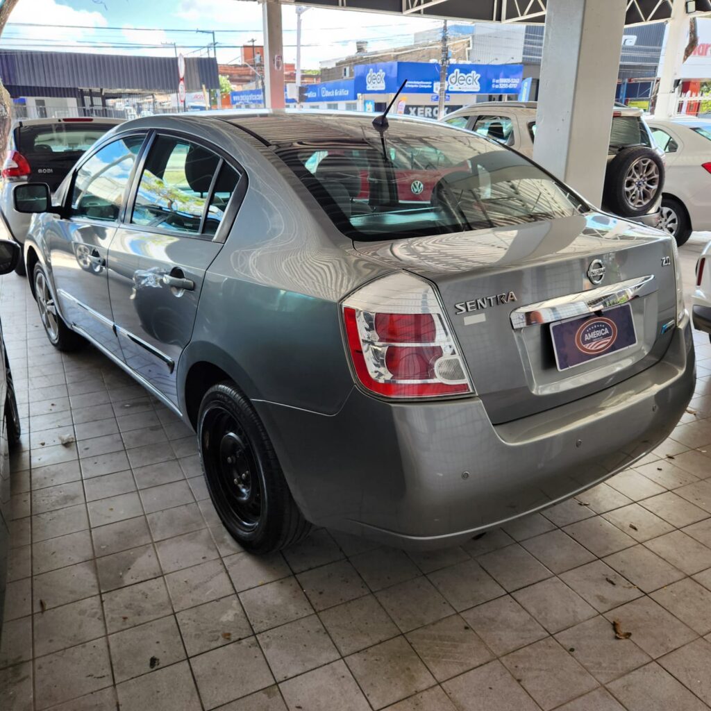 SENTRA 2.0 MT