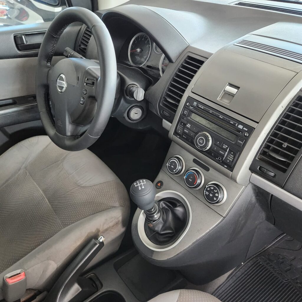 SENTRA 2.0 MT