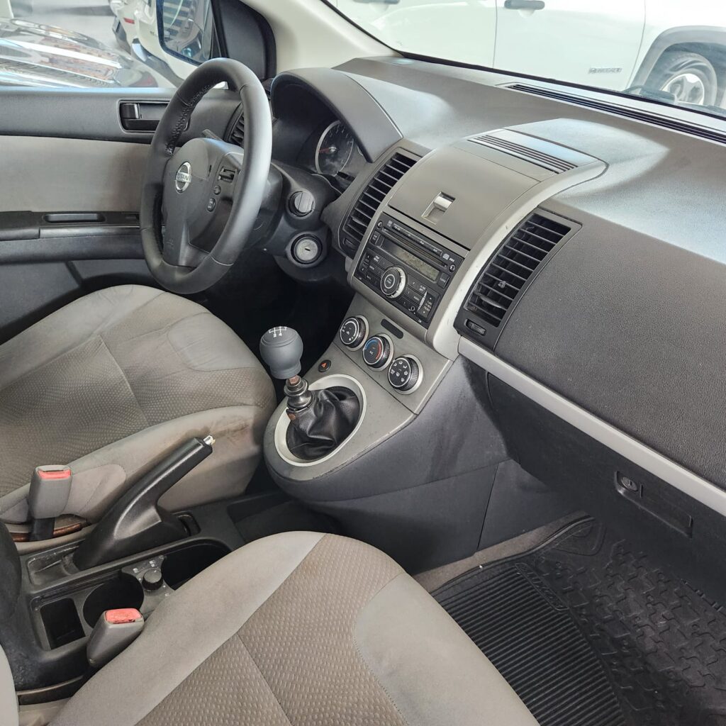 SENTRA 2.0 MT