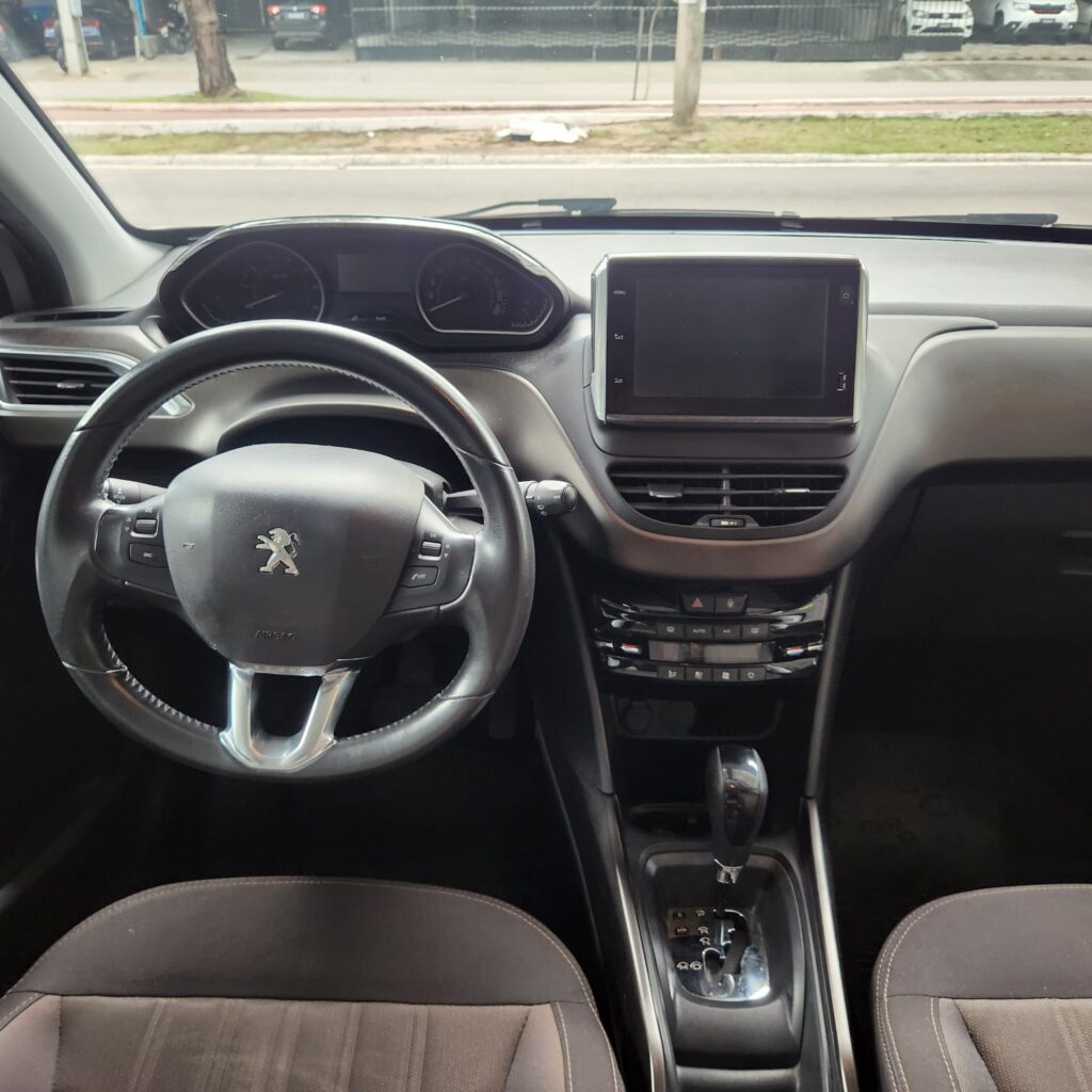 Peugeot 2008 Griffe com teto panoramico