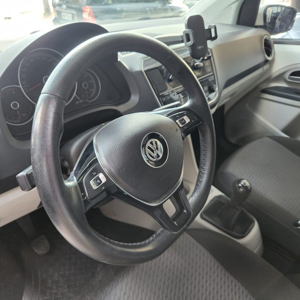 VOLKWAGEN UP MOVE 1.0