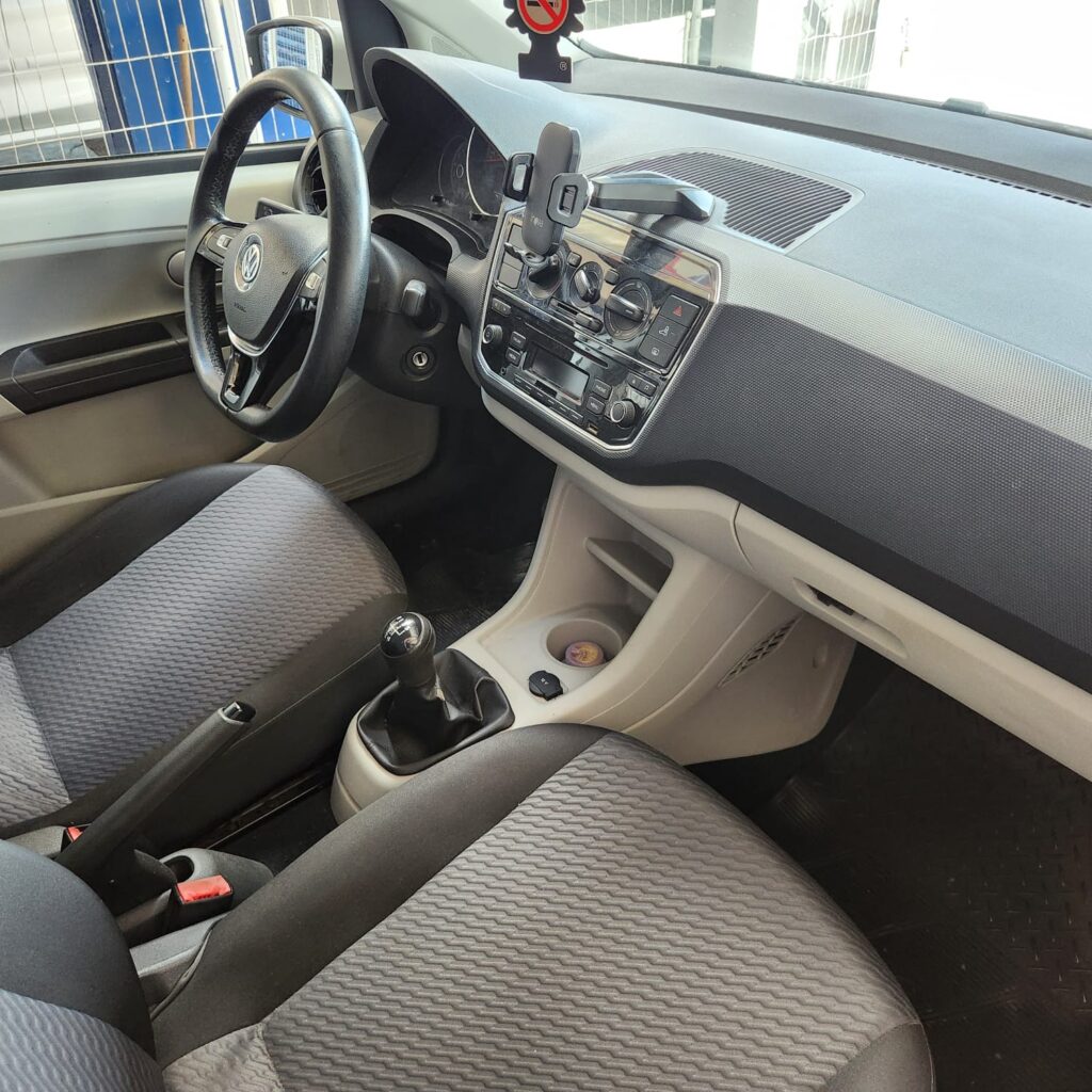 VOLKWAGEN UP MOVE 1.0