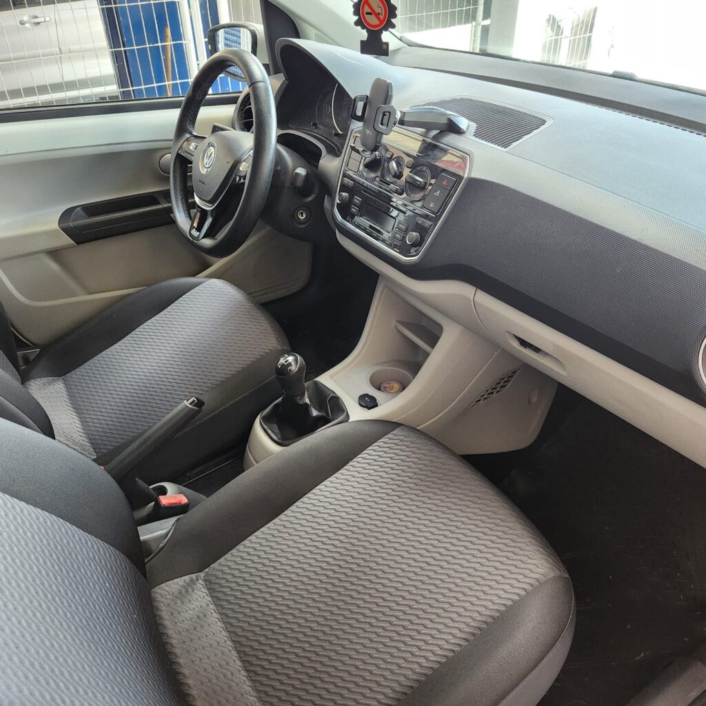 VOLKWAGEN UP MOVE 1.0