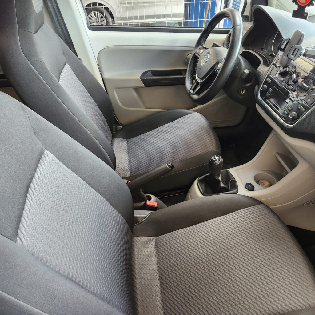VOLKWAGEN UP MOVE 1.0